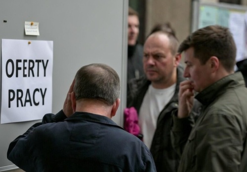 Wyraźnie spada liczba ofert zatrudnienia we wszystkich grupach zawodowych 