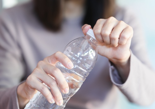 Polacy płacą kaucje za butelki i często ich później nie odzyskują