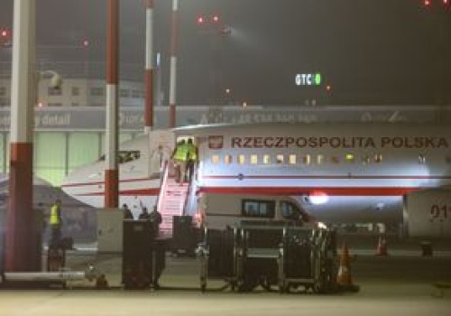 Działo się w nocy. Ewakuowani Polacy są już bezpieczni