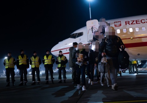 Wojsko ewakuuje Polaków z Bliskiego Wschodu. Pierwsza grupa dotarła do kraju