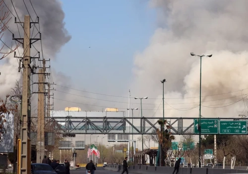 Trwają bombardowania Iranu, a Izrael ogłasza 