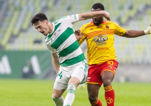 Komplementy płyną szerokim strumieniem. Lechia podejmie lidera