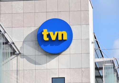 Nowy właściciel przejmie TVN. KRRiT nadal czeka na oficjalne pismo