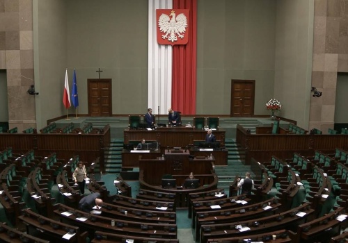 Alarm dla PiS i dwóch koalicjantów. Znamy wyniki nowego sondażu