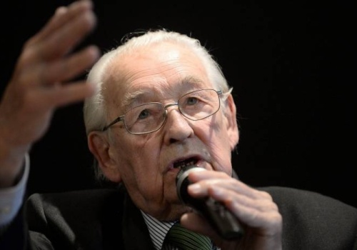 Andrzej Wajda miałby dziś 100 lat. Co warto wiedzieć o twórcy „Człowieka z żelaza”