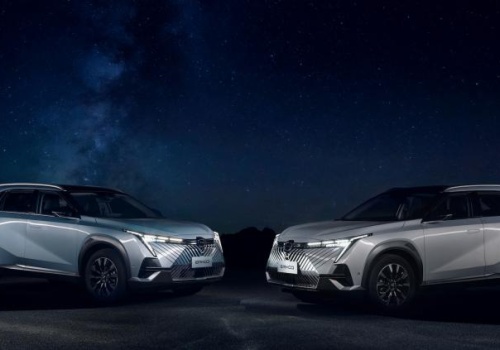 GAC EMKOO Hybrid i EMZOOM debiutują w Polsce. Znamy ceny i dane techniczne