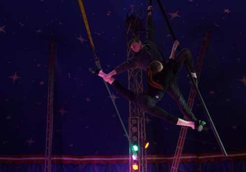 Widzieliście kiedyś cyrk od środka? Wejdźcie z nami na próbę generalną Cyrku Safari! (bilety do rozdania)