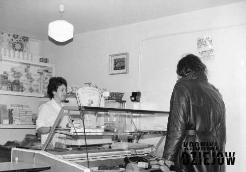 Ile można było kupić za średnią pensję w PRL? Tak wyglądały ceny za Gierka