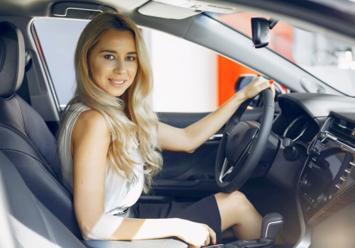 Kobiety stawiają na funkcjonalność: Dlaczego wideorejestratory Mio to idealny wybór dla pań?