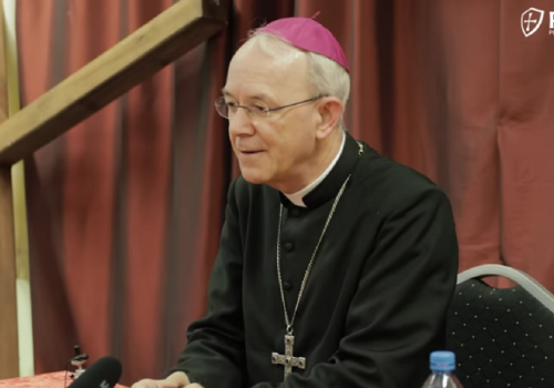 Wynagradzająca Krucjata Eucharystyczna. Biskup Athanasius Schneider zachęca do udziału