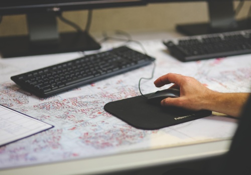 Nowe obowiązki dla firm w cyberbezpieczeństwie. Kary mogą sięgnąć 10 mln euro