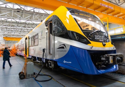 ,,Największa inwestycja taborowa w historii regionu”. 25 pociągów Newagu wjedzie na małopolskie tory