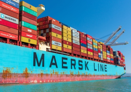 Maersk zawiesza dwa połączenia z Bliskim Wschodem