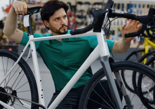 Jaki rower do 2000 zł? Najlepsze propozycje na każdą kieszeń