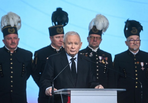 Czy PiS pozostanie główną siłą polskiej prawicy? Polacy są w tej sprawie podzieleni