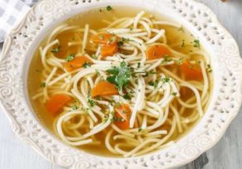 Dodaję 3 łyżki do rosołu. Nie potrzebuję kostek, ani maggi