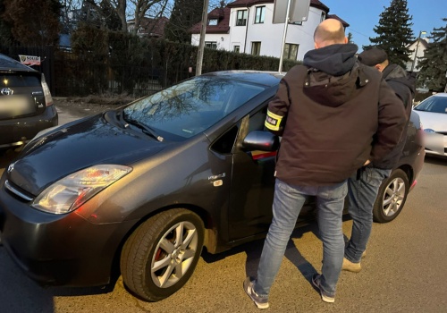 Kontrole przewozów trwają. Zatrzymany Uzbek ścigany czerwoną notą Interpolu