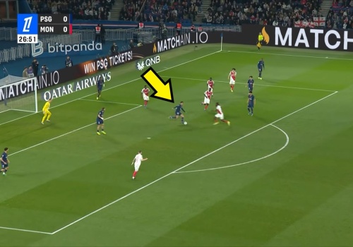 Piłkarz PSG zaczął dryblować w swoim polu karnym. Szybko pożałował