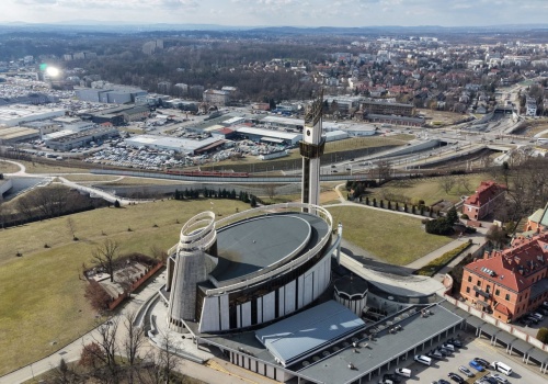 Łagiewniki z lotu ptaka. Sanktuarium Bożego Miłosierdzia na zdjęciach z drona