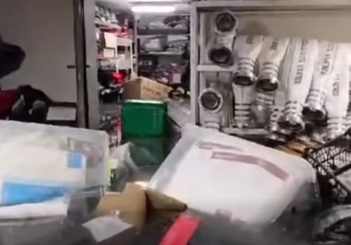 Zalana remiza OSP Brzeszcze. Strażacy stracili część sprzętu