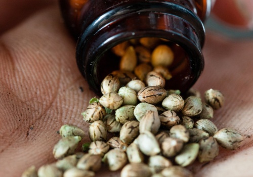 Niszczy wątrobę latami. Ten składnik potrafi naprawić stłuszczenie