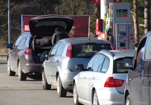Tłumy na przygranicznych stacjach. Niemcy masowo tankują w Polsce