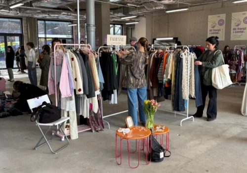 Wrocławska garażówka z duszą. Czyli moda, kawa, muzyka i wiosna nad Odrą