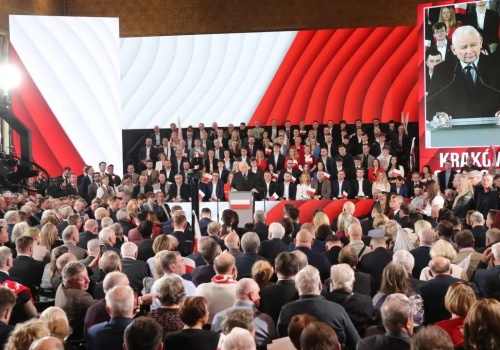 Historyczny moment w Krakowie. PiS ma już kandydata na premiera. ZOBACZ ZDJĘCIA