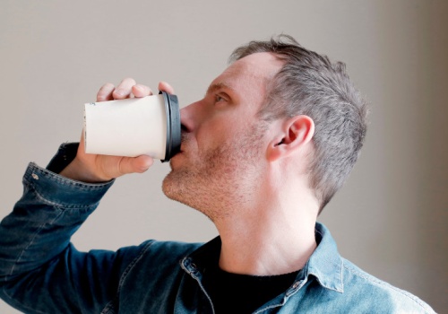 4 filiżanki dziennie jak bariera ochronna. Międzynarodowe badania potwierdzają