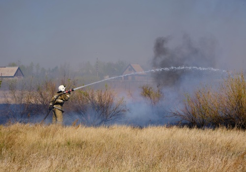 Pożary traw w powiecie radomszczańskim. Paliło się na Fryszerce, w Pławnie i Galonkach