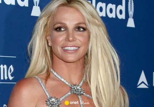 Synowie Britney Spears otoczyli ją opieką. 