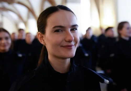 134 policjantów złożyło ślubowanie we Wrocławiu. Teraz szkolenie, a potem służba w terenie