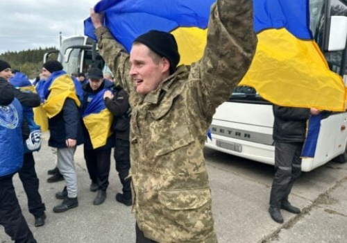 Rośnie tempo odzyskiwania przez Ukrainę swoich żołnierzy z rosyjskiej niewoli. To dzięki jednemu człowiekowi