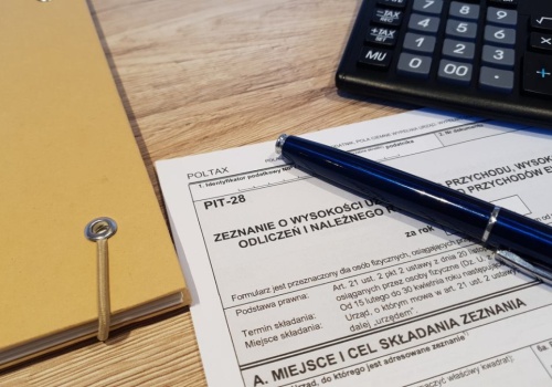 Płacisz składki? Sprawdź jedną rubrykę w PIT. Możesz odliczyć nawet 840 zł