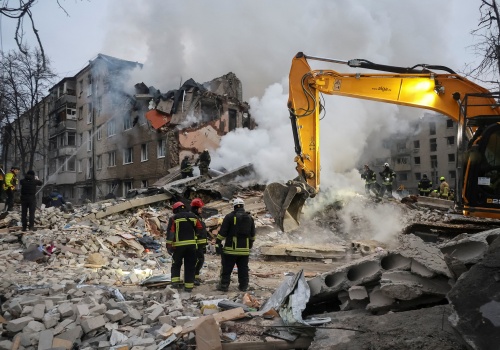 Rosyjska rakieta balistyczna trafiła w budynek w Charkowie. Są zabici i wielu rannych