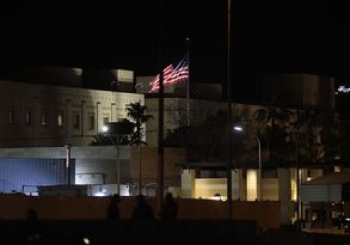 Media: Katiusze spadły na Bagdad. Ambasada USA pod ostrzałem