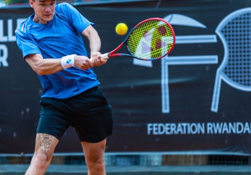 Tenis ziemny: Djokovic okazał się mocniejszy. Majchrzak poza turniejem.