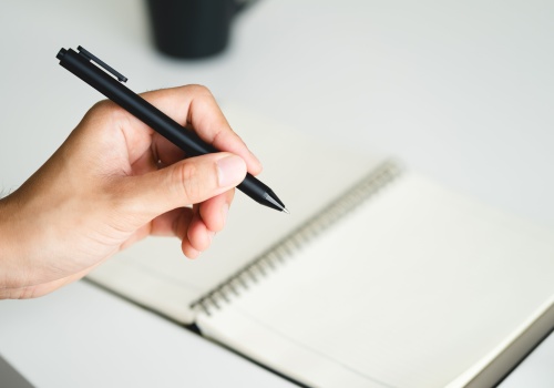 Włoscy naukowcy odkryli, dlaczego leworęczni mają przewagę nad praworęcznymi