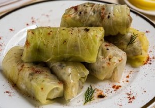 Na obiad przygotowuję takie gołąbki. Prosty farsz i smak jak z dzieciństwa