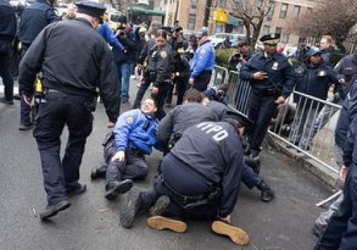 Potężne zamieszki w Nowym Jorku. Użyto 