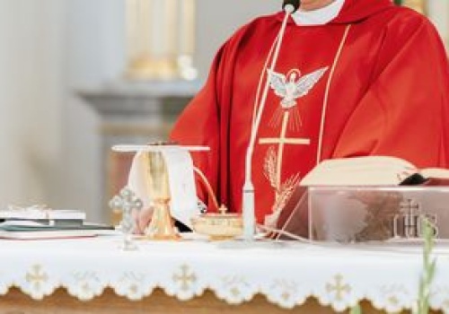 Ile kosztuje prowadzenie parafii? 