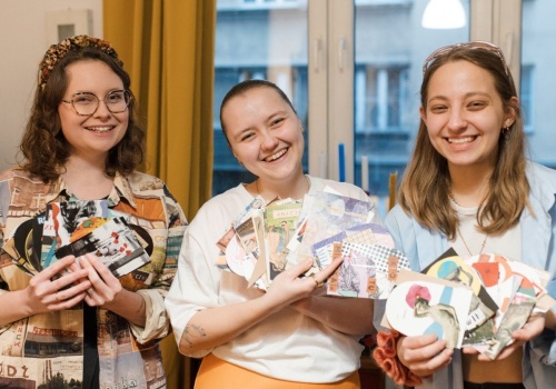 Zamiast goździka i rajstop. Polki redefiniują Dzień Kobiet, organizując realną pomoc