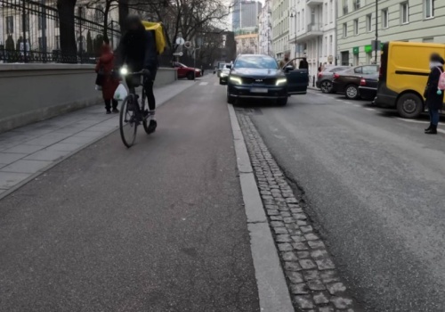 Wojna rowerzystów z kierowcami. Jeden kadr pokazał, jaki mamy problem