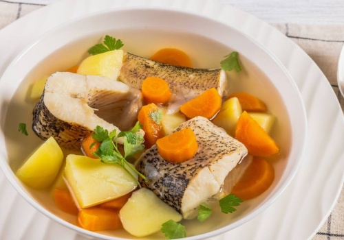 Polacy częściej powinni jeść tę rybę. Wspiera serce i tarczycę