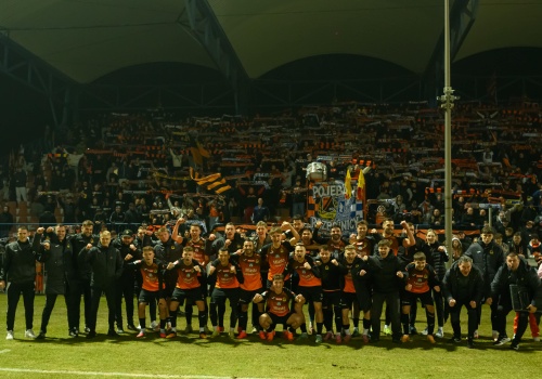 Piłkarze KSZO 1929 nie zawiedli kibiców. Wygrali 2:0 z Naprzodem Jędrzejów