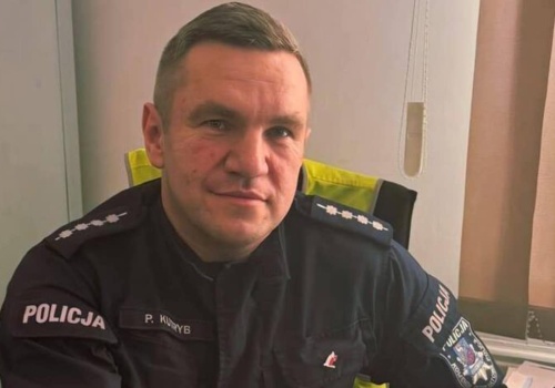 Krzyki nad rzeką usłyszeli przypadkowi ludzie. Mieszkańcy i policjant rzucili się na pomoc