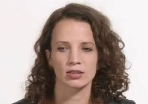 Teatr wyjaśnia decyzję o wystawieniu spektakli po śmierci Magdaleny Majtyki. 