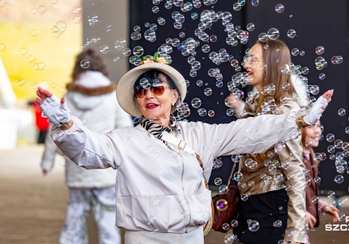 Kobiety świętowały na deskach Teatru Letniego