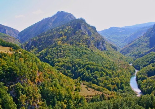 Kanion piękniejszy niż w USA. Turkusowa woda przez cały rok. Widok zapiera dech w piersiach