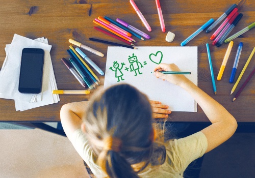 Nie książę z bajki, a czatbot AI. Robot może być pierwszą miłością twojego dziecka